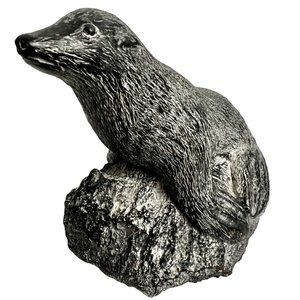 Vintage Canada Eskimo Art Soapstone Carved Seal Sculpture Nuvuk